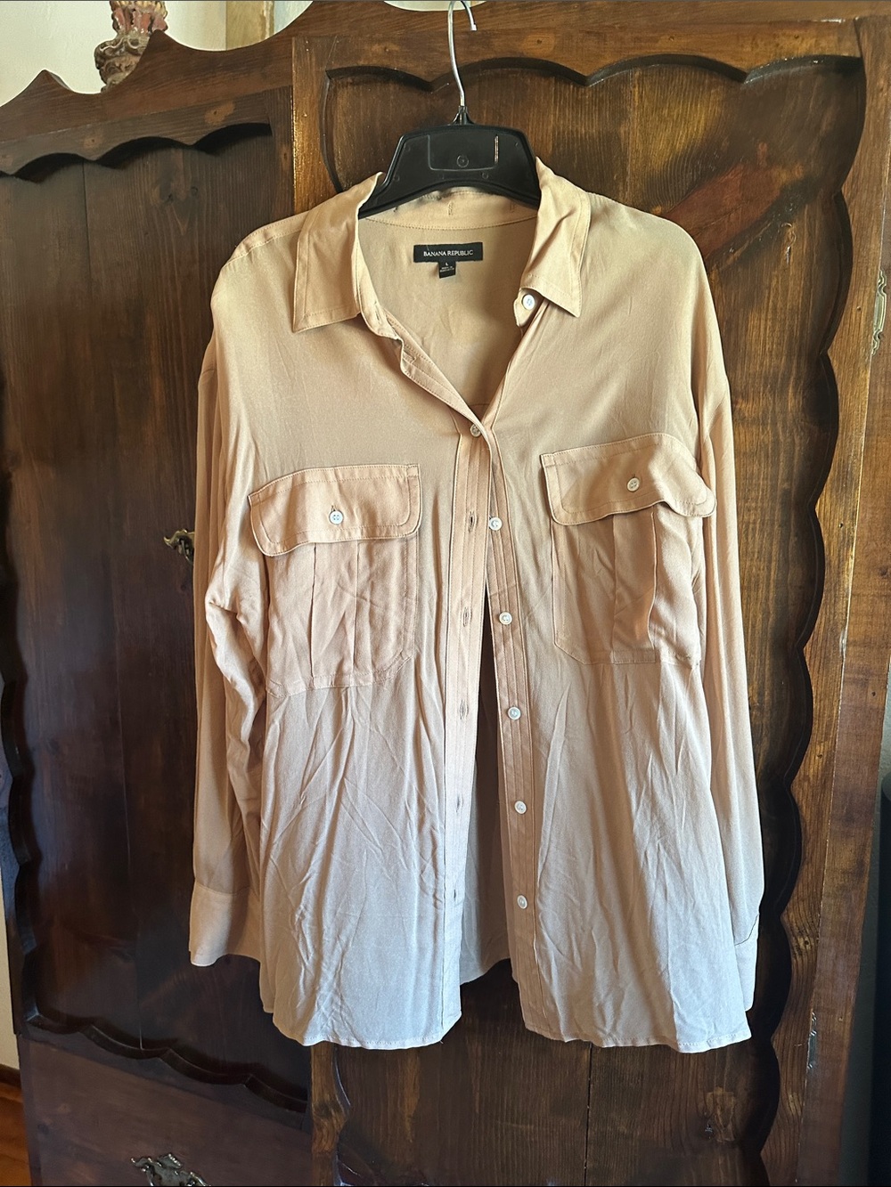 Banana Republic womens Casual Button-Down Shirt in Beige Tan